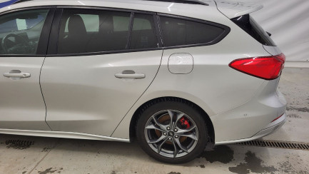 Zdjęcie przedmiotu: Ford Focus 1.0 EcoBoost mHEV ST-Line X Універсал