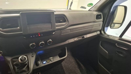 Zdjęcie przedmiotu: Renault Master FWD 2.3 dCi E6 3.5t L3H1 Pack Clim S&S+E