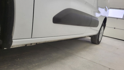Zdjęcie przedmiotu: Opel Combo Basic E Cargo