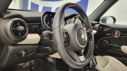 Zdjęcie przedmiotu: Mini Cooper S Classic Trim sport-aut