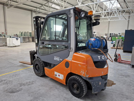 Zdjęcie przedmiotu: Вилочний навантажувач TOYOTA 02-8FGF25
