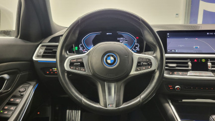 Zdjęcie przedmiotu: BMW 320e Sport Line aut