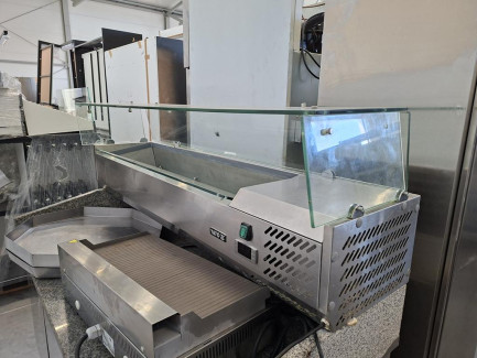 Zdjęcie przedmiotu: A set of catering equipment