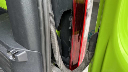 Zdjęcie przedmiotu: RENAULT/CARPOL TRAFIC Kombi 2.0 dCi E6d 3.1t Equilibre