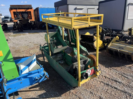 Zdjęcie przedmiotu: Лісосаджалка бороздкова Masarykův les Křtiny RZS-1