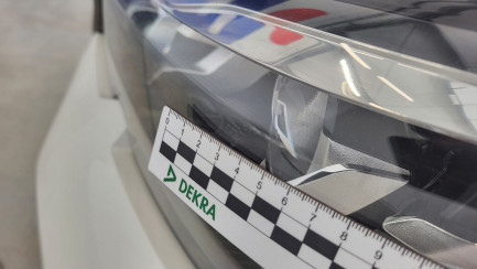 Zdjęcie przedmiotu: BMW 318i Sport Line aut