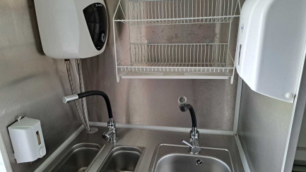 Zdjęcie przedmiotu: AM AM KEBAB FOOD TRAILER Niewiad&oacute;w B3500