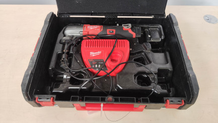 Zdjęcie przedmiotu: Портативні ножиці Milwaukee M18 FNB16-402X