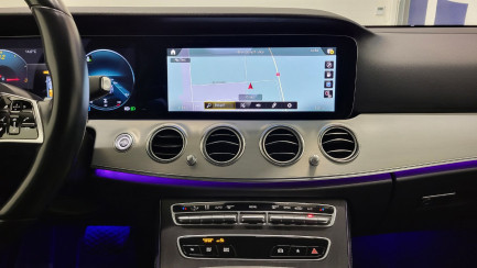 Zdjęcie przedmiotu: Mercedes-Benz E 220 d 4-Matic AMG/Avantgarde