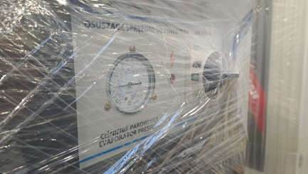 Zdjęcie przedmiotu: LUFT 1000 screw compressor + IZBERG N10S refrigeration dryer + KP-500-11 vertical expansion tank