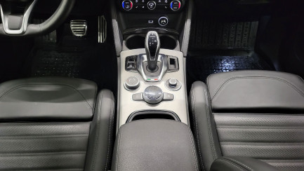 Zdjęcie przedmiotu: ALFA ROMEO Stelvio 2.0 Turbo Veloce Q4 aut