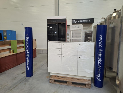 Zdjęcie przedmiotu: Set of shop shelves