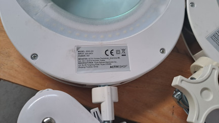 Zdjęcie przedmiotu: Настільна лампа Lupa Elegante 6025 60 LED SMD 5D, 10 шт.