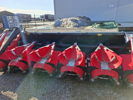 Zdjęcie przedmiotu: CAPELLO QUASAR F12 corn harvester