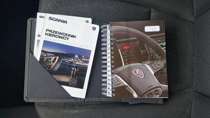 Zdjęcie przedmiotu: SCANIA R460 Super E6 18.0t A 4x2 NA Highline
