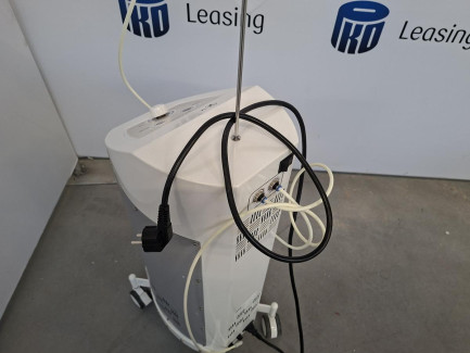 Zdjęcie przedmiotu: The O2 JET CLEAR SPRAY SYSTEM cosmetic device is used for oxybrasion treatment, i.e. water-oxygen peeling.