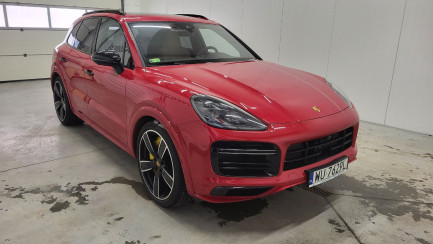 Zdjęcie przedmiotu: Porsche Cayenne Turbo Błędny wpis mocy i pojemności silnika w DR
