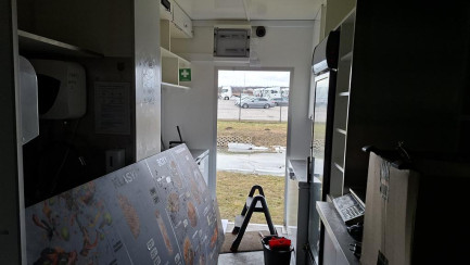 Zdjęcie przedmiotu: PRZYCZEPA GASTRONOMICZNA