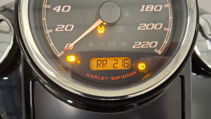 Zdjęcie przedmiotu: Harley Davidson Road King Special