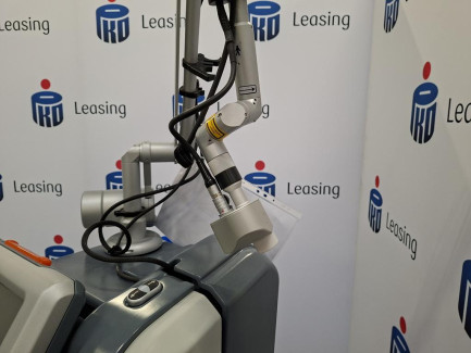 Zdjęcie przedmiotu: DEKA SmartXide2 C40 medical laser used for treatments in aesthetic medicine, dermatology, gynecology and soft tissue surgery.