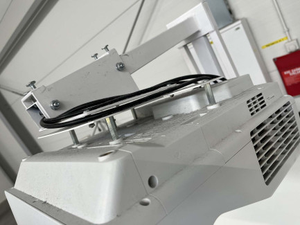 Zdjęcie przedmiotu: Modular interactive multi-sensory projection system