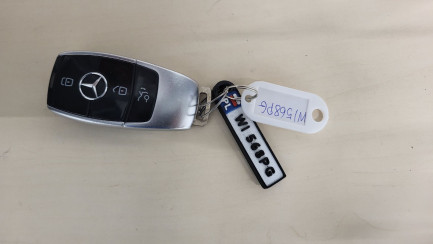 Zdjęcie przedmiotu: Mercedes-Benz E 220 d 4-Matic AMG/Avantgarde