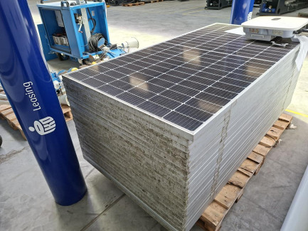 Zdjęcie przedmiotu: Elements of a photovoltaic installation with a capacity of 9.9 kWp