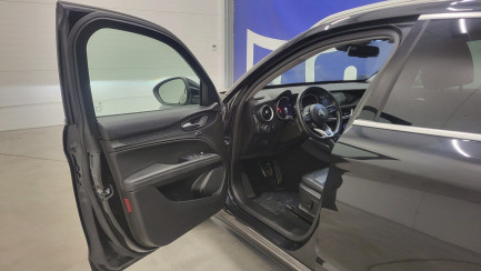 Zdjęcie przedmiotu: ALFA ROMEO Stelvio 2.0 Turbo Business Q4 aut
