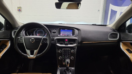 Zdjęcie przedmiotu: Volvo V40 Cross Country T3 Drive-E Summum aut