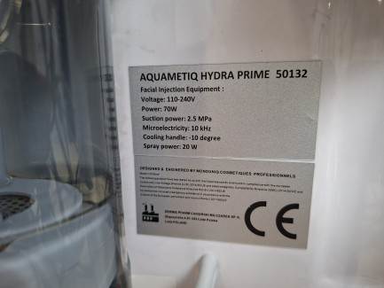 Zdjęcie przedmiotu: AQUAMETIQ HYDRA PRIME cosmetic device used for hydrogen-acid cleansing and skin revitalization.