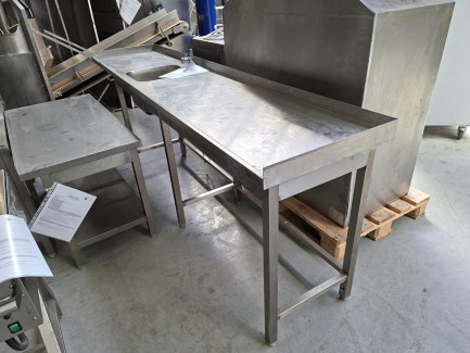 Zdjęcie przedmiotu: A set of catering equipment