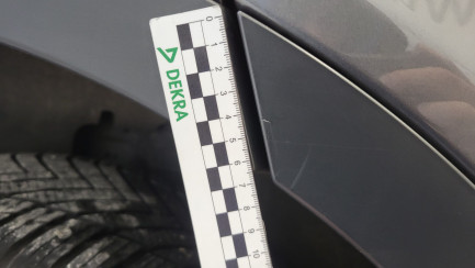 Zdjęcie przedmiotu: LAND ROVER Discovery Sport 2.0 TD4 HSE aut