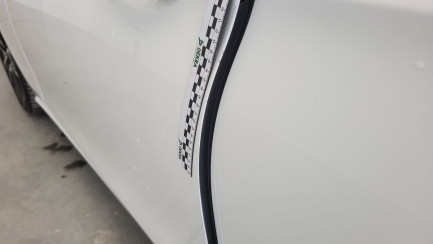Zdjęcie przedmiotu: Mercedes-Benz E 220 d