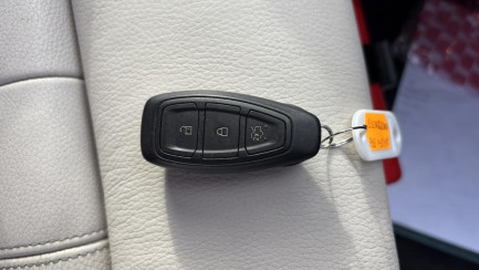 Zdjęcie przedmiotu: Ford Kuga 2.0 TDCi Titanium AWD Powershift Oświadczenie o utracie DR