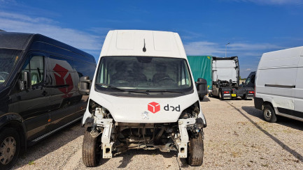 Zdjęcie przedmiotu: Peugeot BOXER 435 2.2 BlueHDi E6.2 3.5t L3H3 Pro