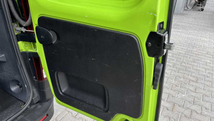 Zdjęcie przedmiotu: RENAULT/CARPOL TRAFIC Kombi 2.0 dCi E6d 3.1t Equilibre