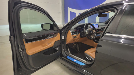 Zdjęcie przedmiotu: BMW 730d xDrive mHEV sport-aut Oświadczenie o utracie DR