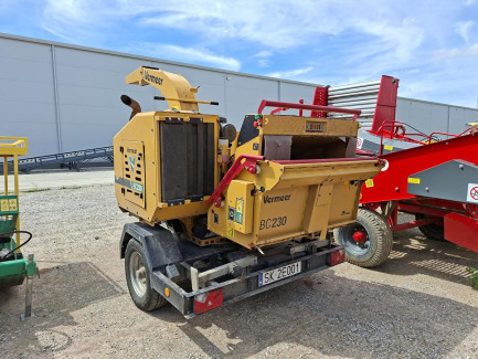 Zdjęcie przedmiotu: VERMEER BC230G2XL branch chipper