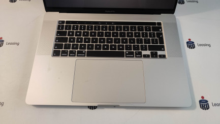 Zdjęcie przedmiotu: Ноутбук Apple MacBook Pro 16 дюймів із сенсорною панеллю, 6-ядерний процесор Intel Core i7 2.6 ГГц, 9-е покоління, 16 ГБ оперативної пам'яті, SSD на 512 ГБ (колір "сірий космос"), код товару MVVL2ZE/A