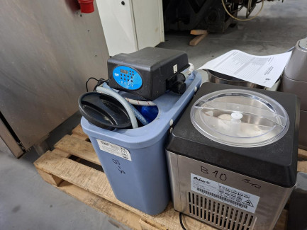 Zdjęcie przedmiotu: A set of catering equipment