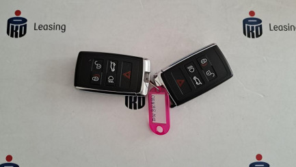 Zdjęcie przedmiotu: RANGE ROVER VELAR 3.0 Diesel MHEV R-Dynamic HSE