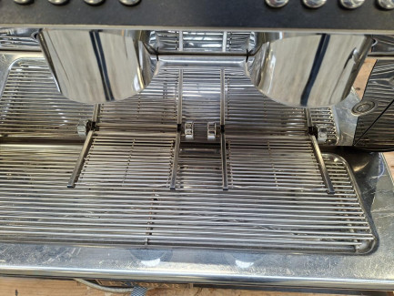 Zdjęcie przedmiotu: 2-group coffee machine CARAT Display 2GR TS (EBEE-D61B-12AM)