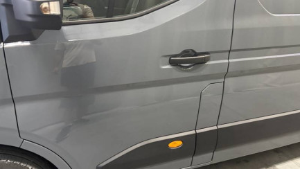 Zdjęcie przedmiotu: Renault Master 2.0 dCi E6e 3.5t L3H2 Extra
