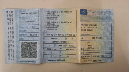 Zdjęcie przedmiotu: LAIKA KOSMO E6d-F 3.5t F510 Alkowa