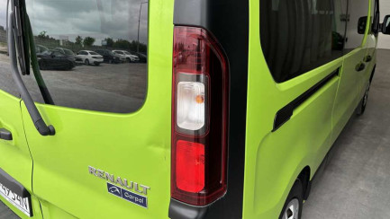 Zdjęcie przedmiotu: RENAULT/CARPOL TRAFIC Kombi 2.0 dCi E6d 3.1t Equilibre