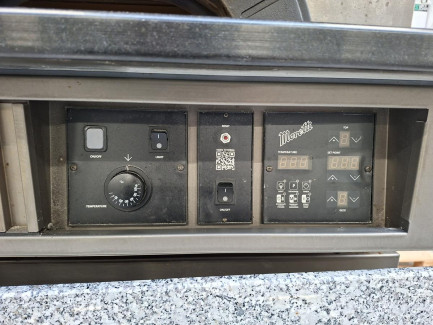 Zdjęcie przedmiotu: A set of catering equipment