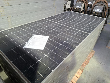 Zdjęcie przedmiotu: Elementy instalacji Fotowoltaicznej o mocy 108,745 kWp