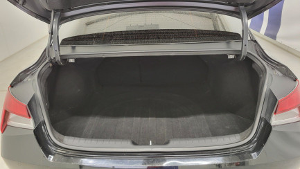 Zdjęcie przedmiotu: Hyundai Elantra 1.6 Smart
