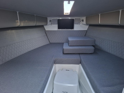 Zdjęcie przedmiotu: Моторний човен VTS FLYING SHARK 7.7