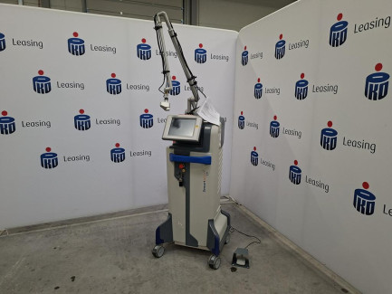 Zdjęcie przedmiotu: DEKA SmartXide2 C40 medical laser used for treatments in aesthetic medicine, dermatology, gynecology and soft tissue surgery.